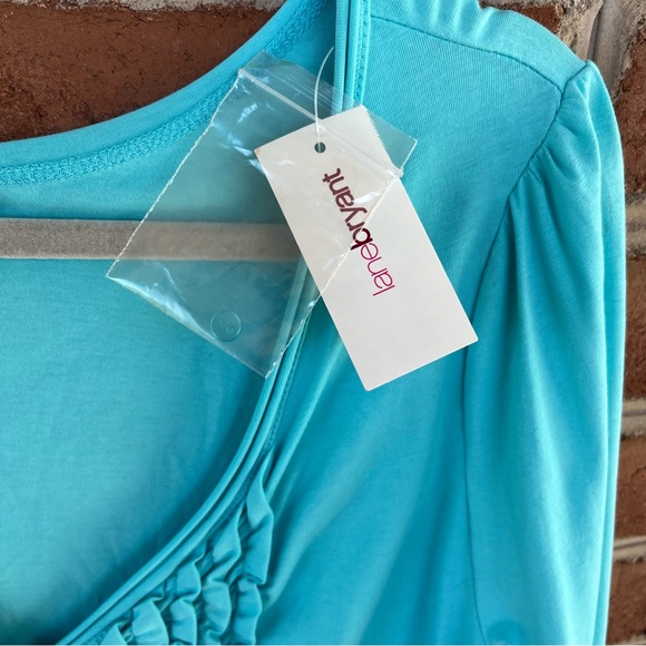 Beautiful blue comfy ladies top. Size 18/20 -add some color to your wardrobe - Picture 4 of 8